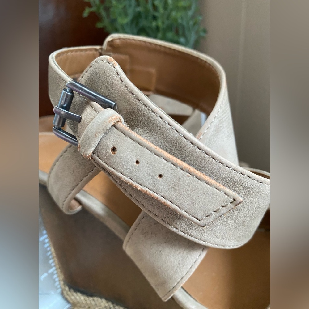 Women's Indigo Tan Wedge Sandals - Picture 7 of 7